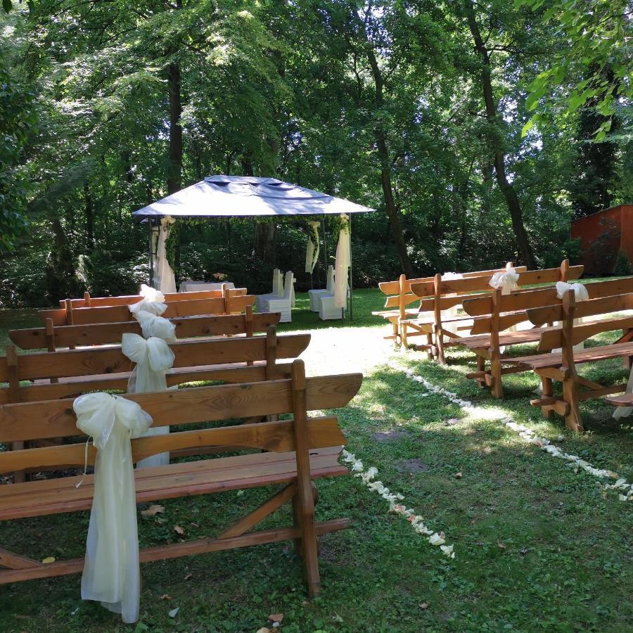 Park Hédervár Dış mekan fotoğraf